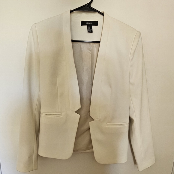 White Blazer - Picture 1 of 5